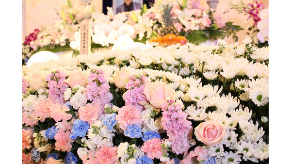 「購入」した葬儀の供花、花祭壇のお花はどこへ行く？ 画像