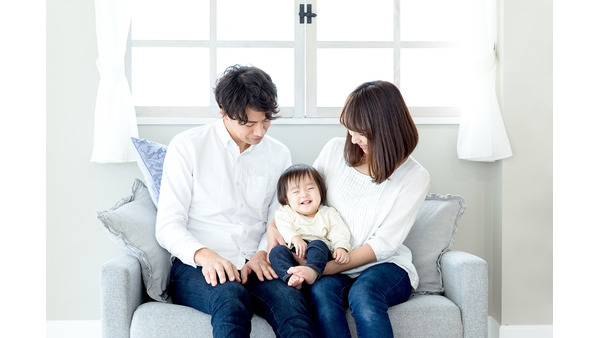 小泉進次郎議員らが発表した「こども保険」構想　家族政策の財源が少ない日本はこれからどうなる？ 画像