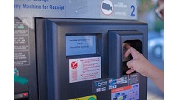 「カードローン」を使った意外な節約術　提携ATMなら手数料は無料 画像