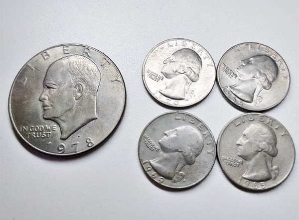 アメリカの古いコインの中には、銀貨が含まれています