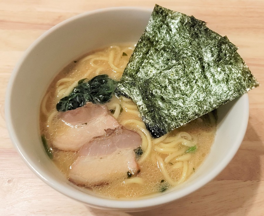 お水がいらない 横浜家系ラーメン出来上がり
