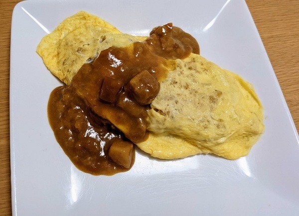 業スのドライカレーでオムカレー