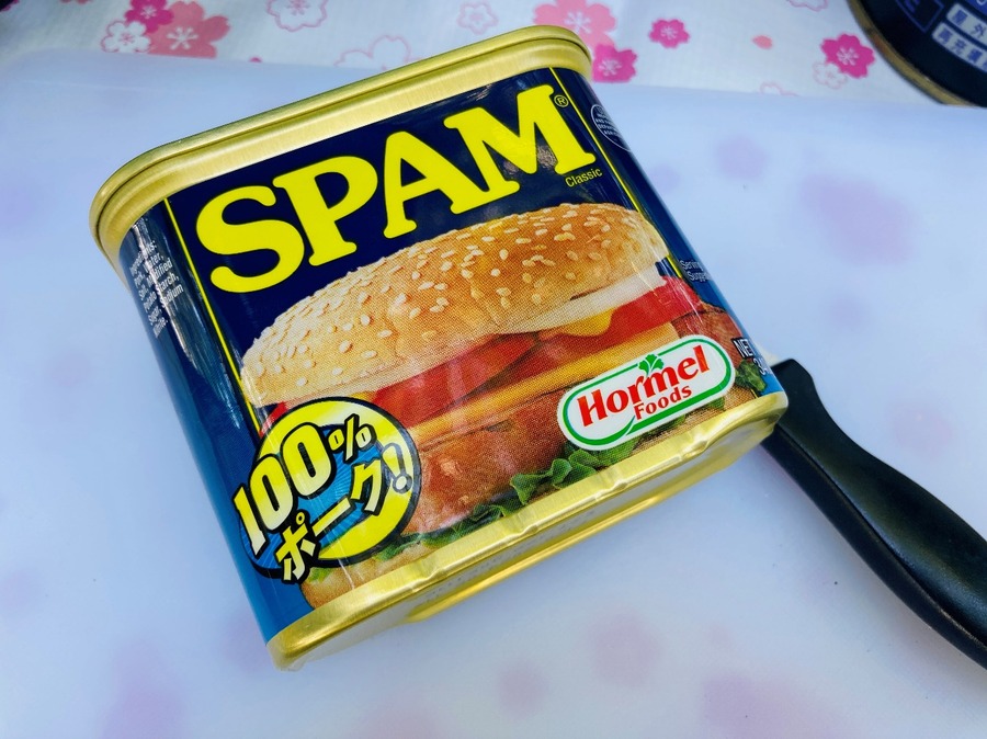 スパム入りオムレツを作る