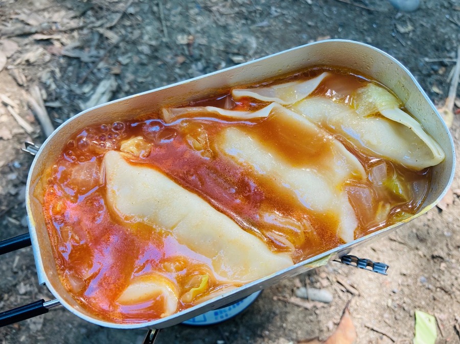 冷凍餃子と余りもの野菜を活用した簡単ミネストローネ