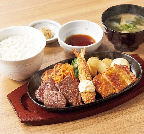 ビーフカットステーキミックス定食