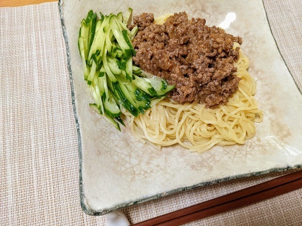 ジャージャー麺