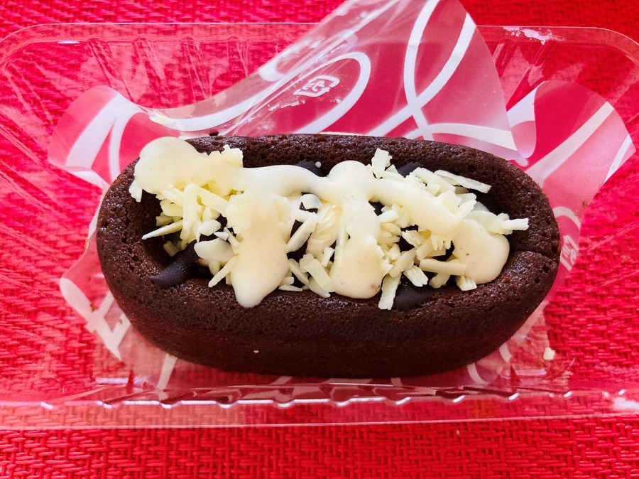 ３種類のチョコレートがトッピング