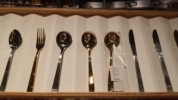スタンダードプロダクツの燕産カトラリー金銀
