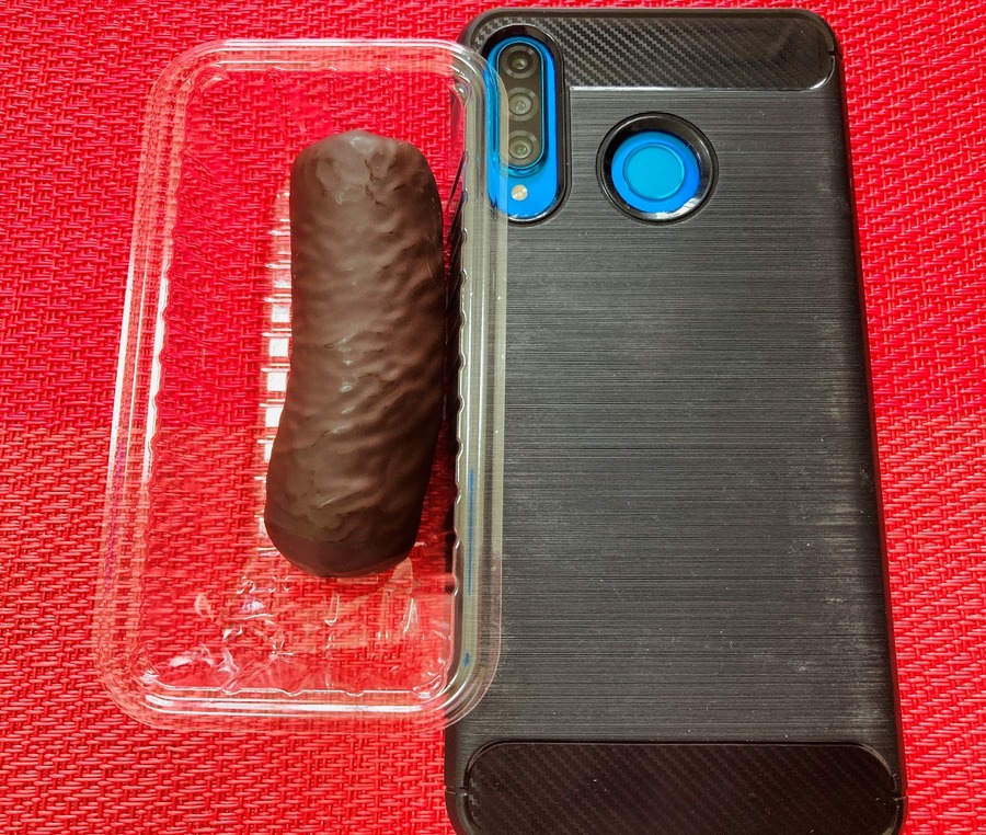 パッケージから出すと小さかった