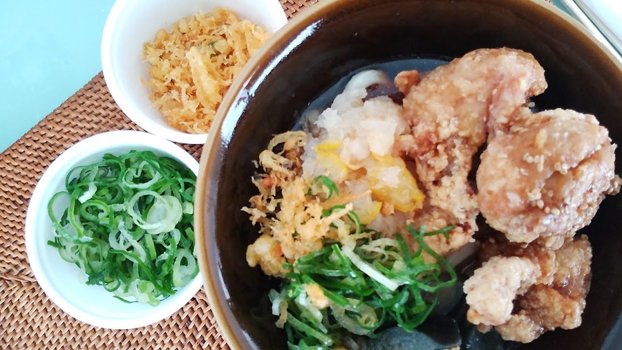 天かすをトッピングするといろどりもきれい