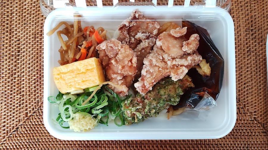 鶏ももから揚げうどん弁当