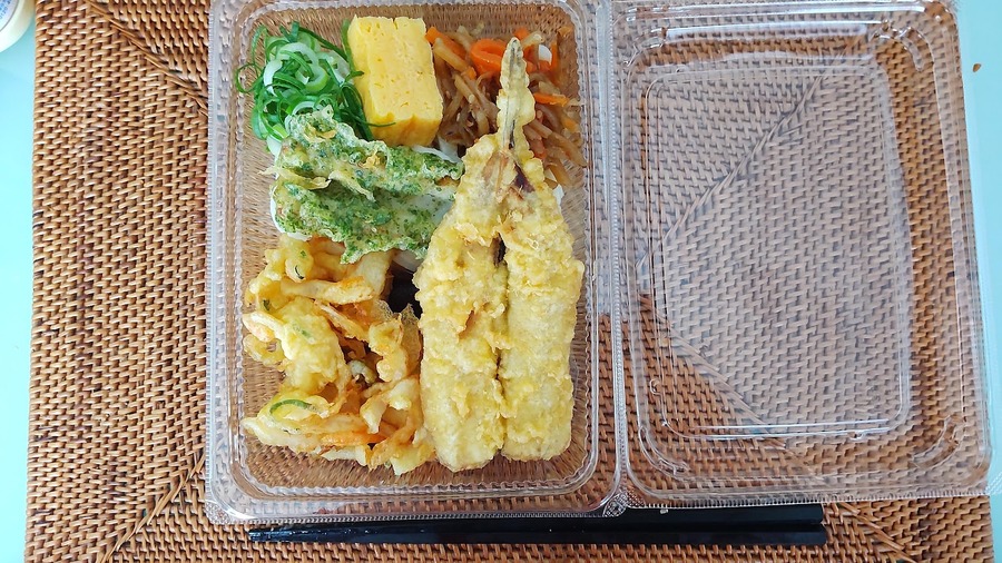 いわし天うどん弁当