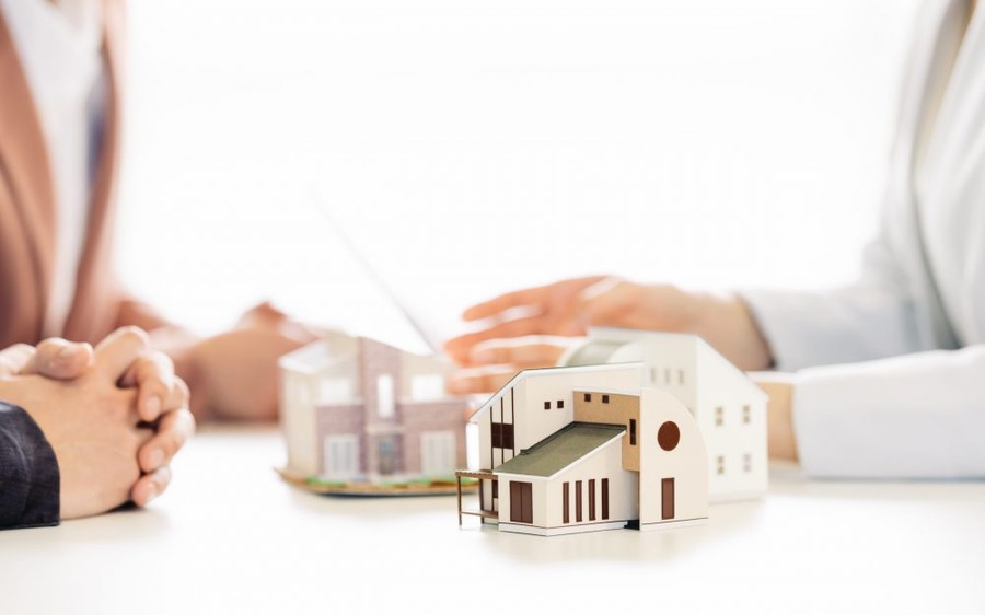 住宅の贈与を受ける際は居住の必要あり