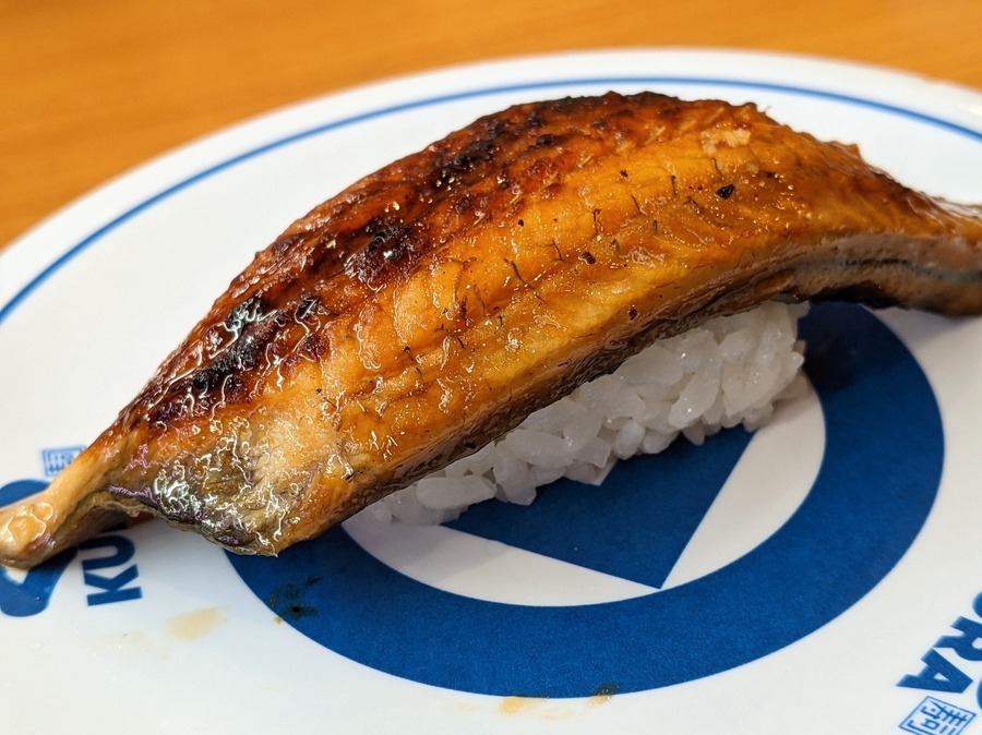 皿の上の食べ物 自動的に生成された説明