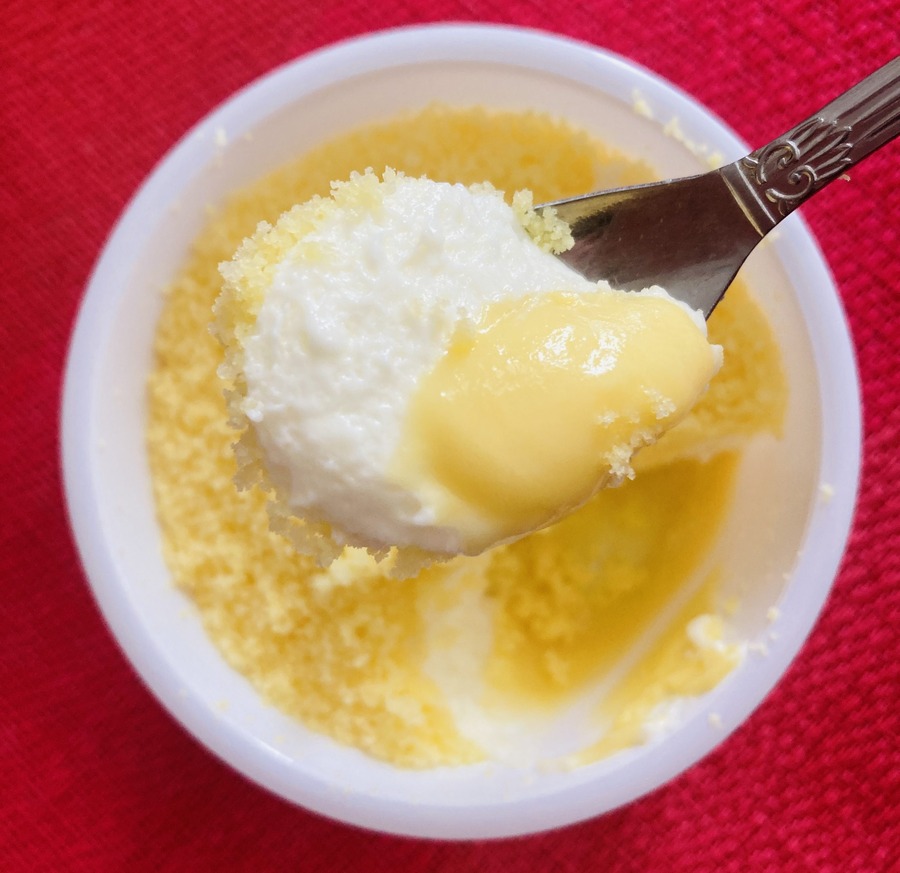 底にはカスタード