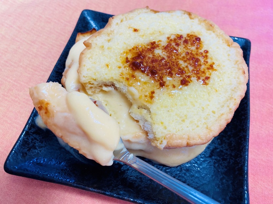 溢れんばかりにカスタードクリーム