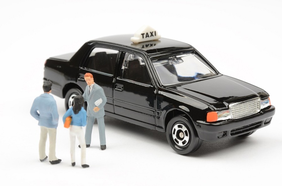 「週末にタクシーでレストランへ」は贅沢かしら？