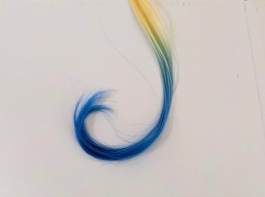 ダイソー・セリアのエクステは使い勝手＆コスパ大！元美容師おすすめ「ズレなくなる裏技」も