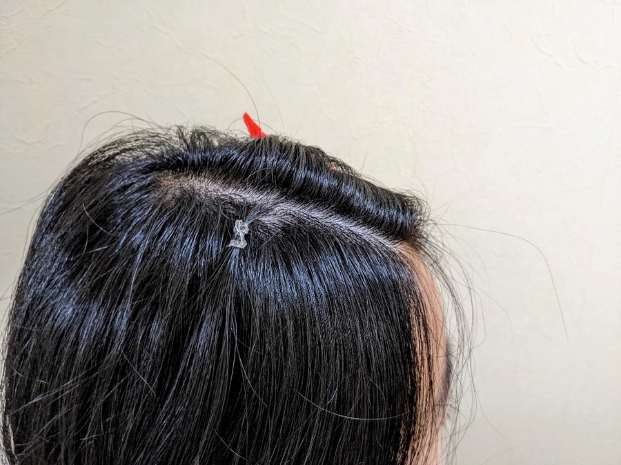 ダイソー・セリアのエクステは使い勝手＆コスパ大！元美容師おすすめ「ズレなくなる裏技」も