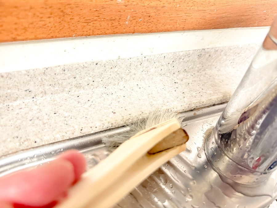 秋の小掃除に欠かせない「刷毛」　80円で超細かい場所の汚れを落とせるすごいアイテムレビュー