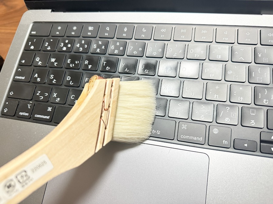 秋の小掃除に欠かせない「刷毛」　80円で超細かい場所の汚れを落とせるすごいアイテムレビュー