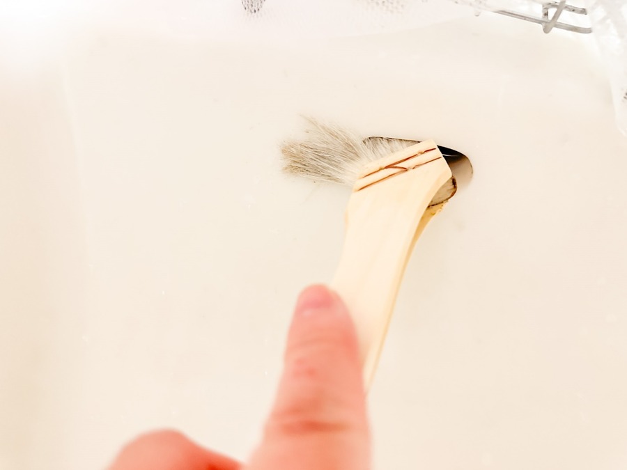 秋の小掃除に欠かせない「刷毛」　80円で超細かい場所の汚れを落とせるすごいアイテムレビュー