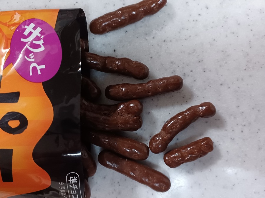 【お取り寄せの前に】カルディでみつけて送料節約しよう　「有名なアレに似ているお菓子」4選ご紹介
