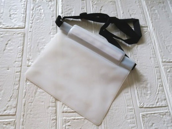 C:\Users\poco\Desktop\2210\3.4\3.4記事画像\pouch2.JPG