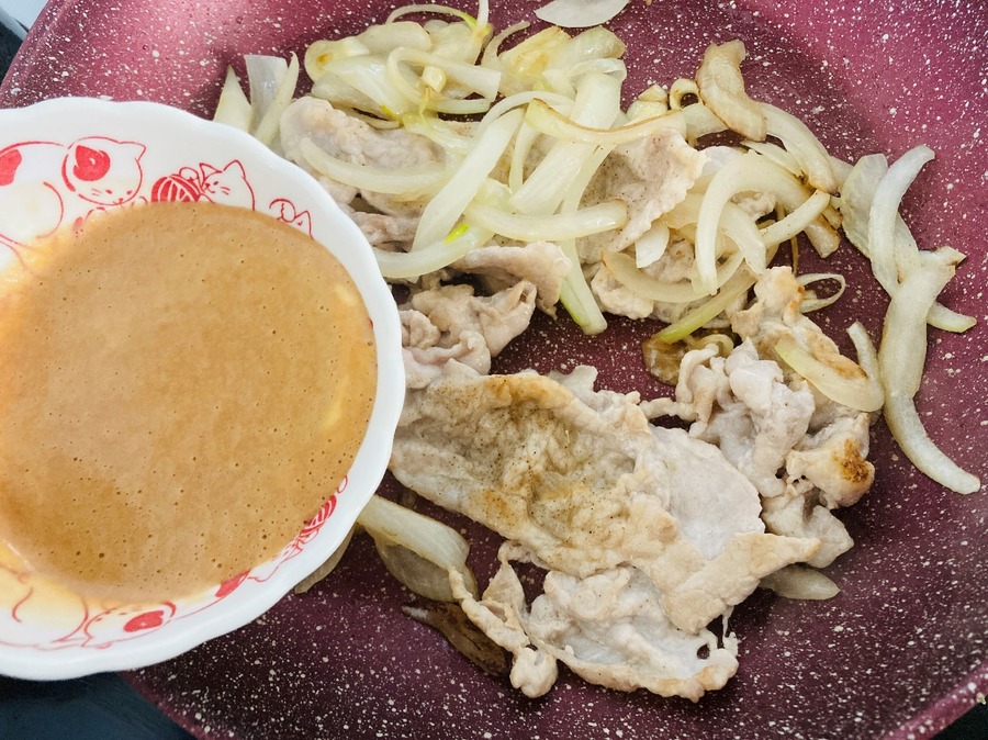 軽く下味をつけた豚こま肉