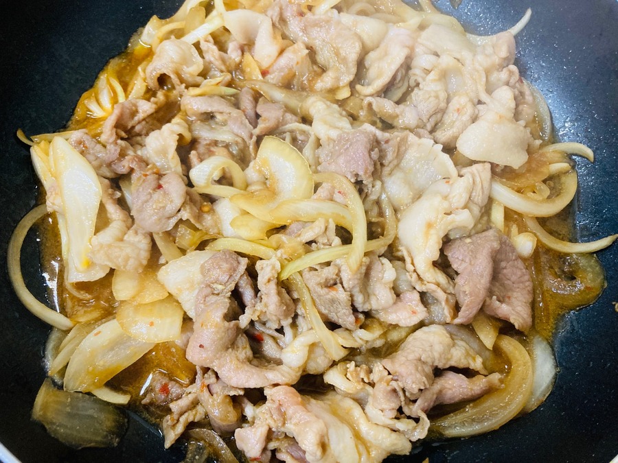 さらに炒めます