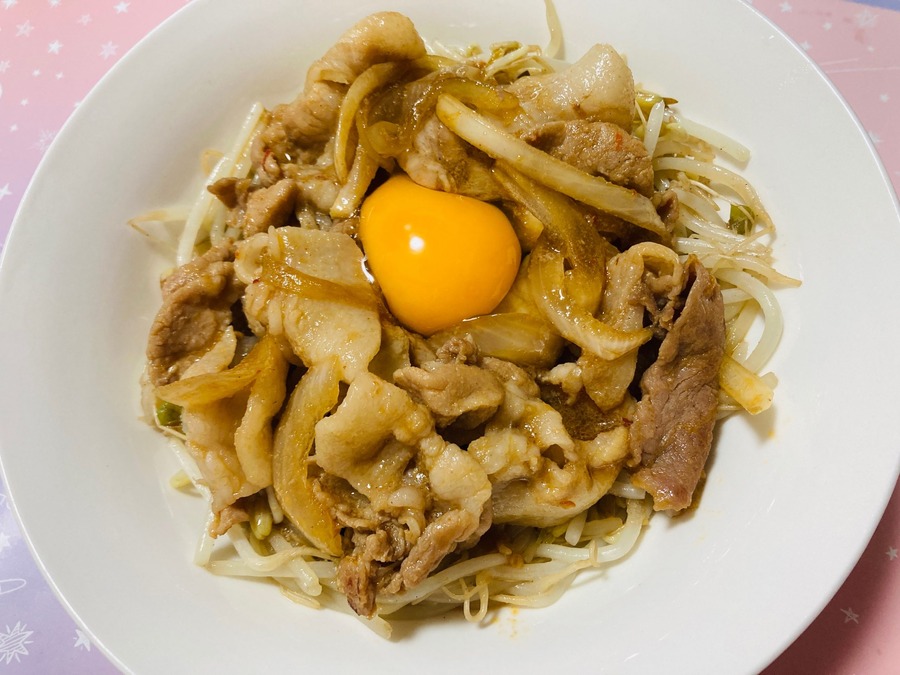 卵をトッピングして完成