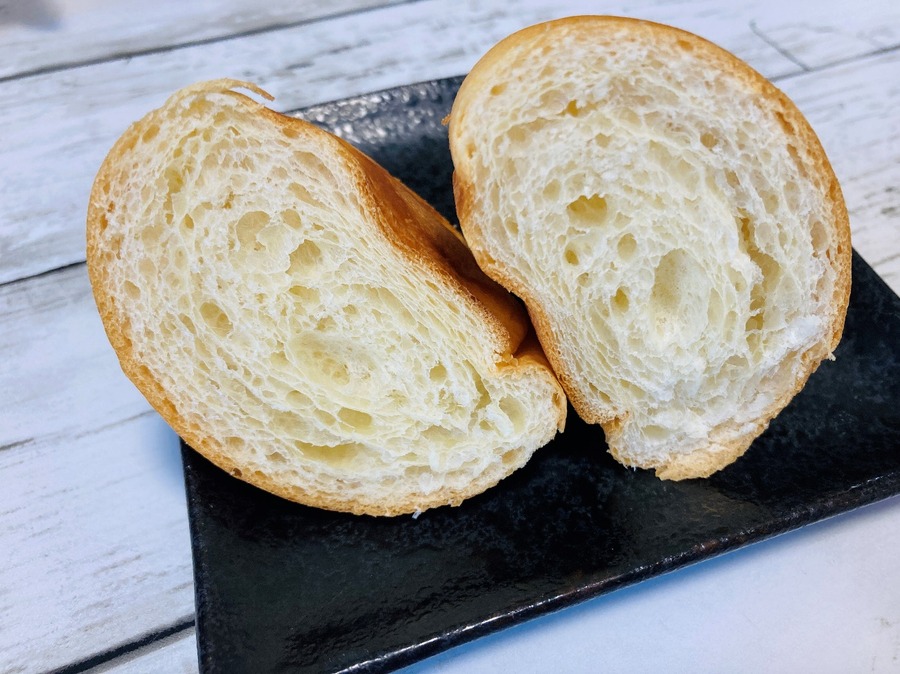 見た目はごく一般的なロールパン