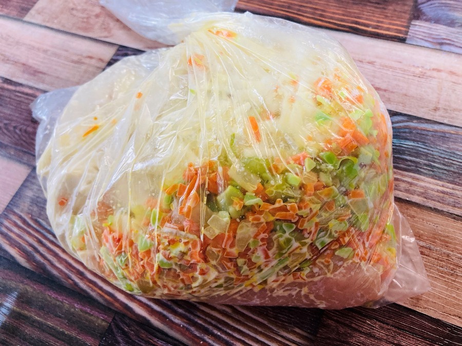 手でよく揉み込んでいきましょう