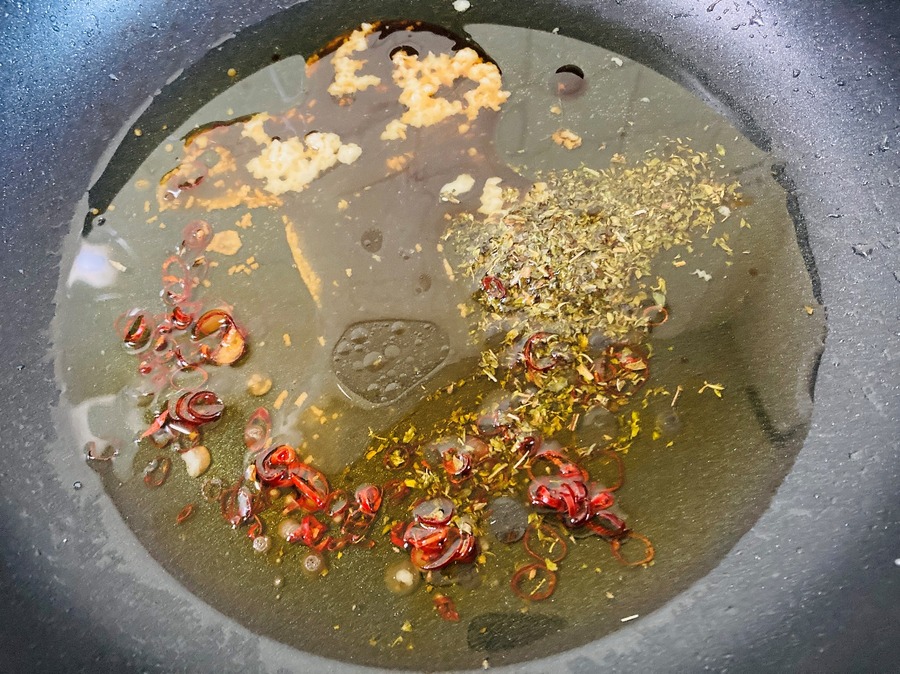 スパイスも追加しました