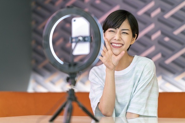 YouTubeショートで稼ぐ