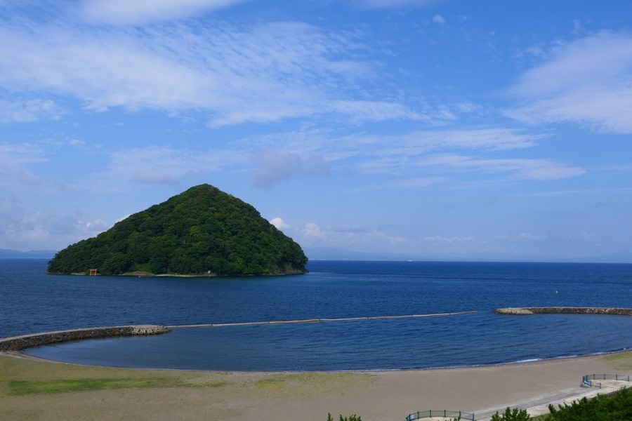 浅虫温泉からのぞむ津軽海峡