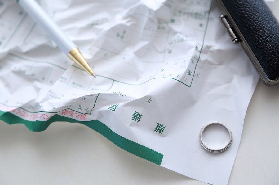 離婚が成立していなくても別居中でも対象になる場合もある　「児童扶養手当」の制度