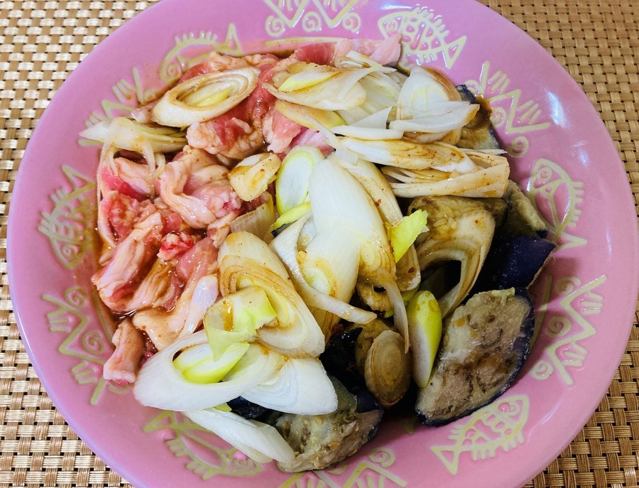 材料と調味料をあわせたところ