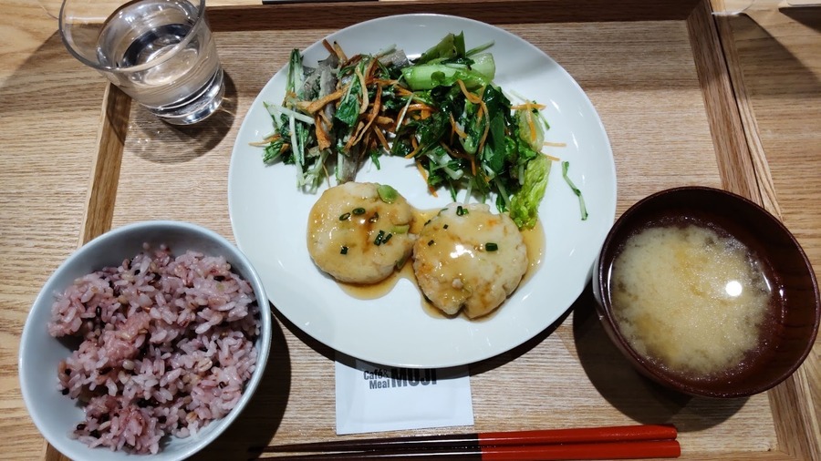 Cafe＆Meal MUJIで食事