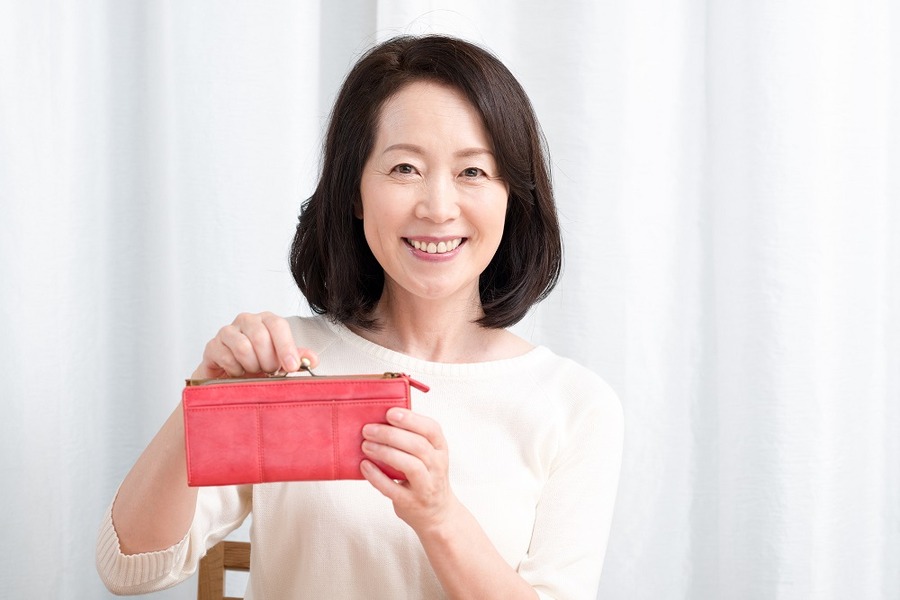 お金が貯まるジンクス「満月のお財布フリフリ」を半年間、試してみて分かったこと