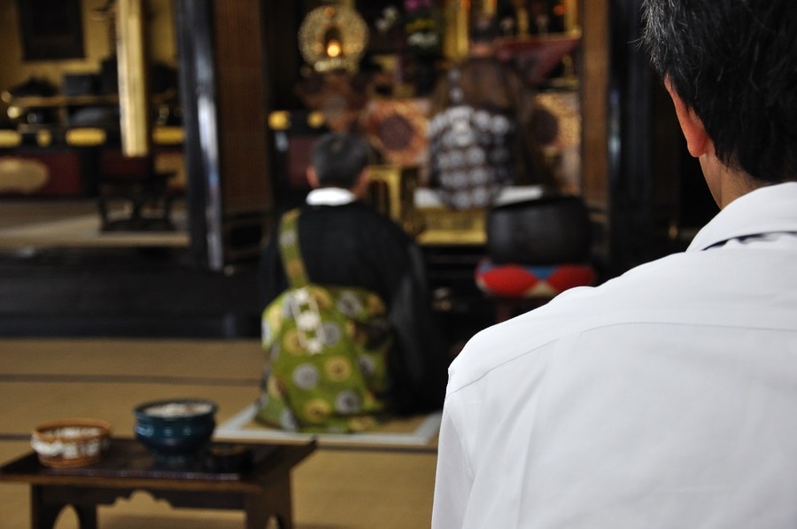 【お葬式事情】「戒名」は値段で決まる　気になる相場は？