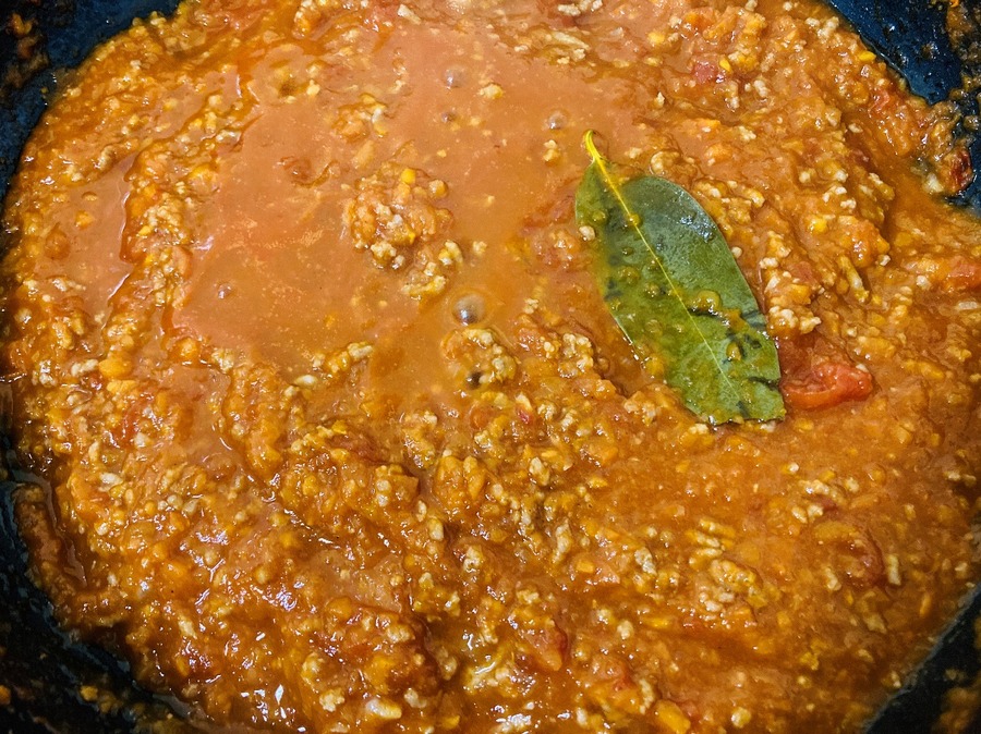 【外食費の節約に】本家の1/2～1/3程度の金額で再現　モスチーズバーガー・韓国風チキン・白カレーうどん