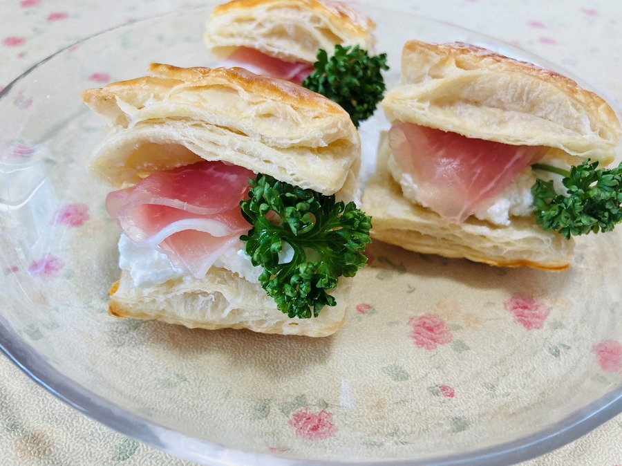 100円均一の食器＆身近な食材で「手作りアフタヌーンティー」　パイサンドなど3種のレシピを紹介