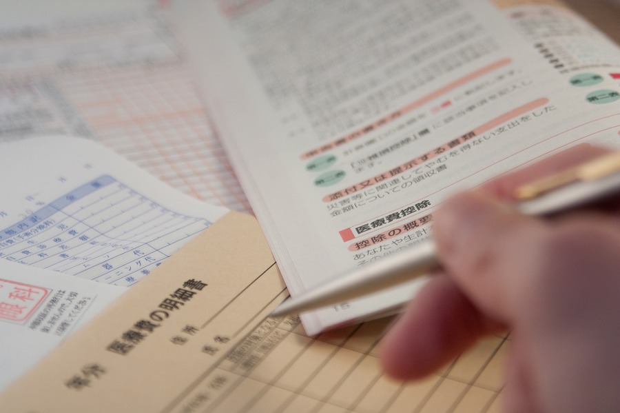 レーシック離れが進んでいる「理由」と「最新事情」を安全性や費用の面で検証してみた