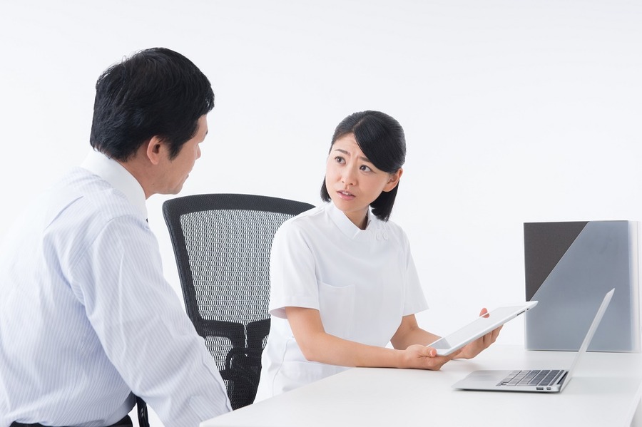 レーシック離れが進んでいる「理由」と「最新事情」を安全性や費用の面で検証してみた