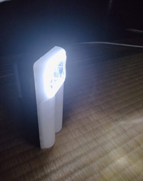 電気を消した6畳で使用してみました