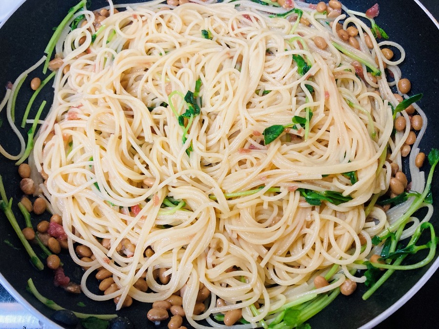 全体に馴染んだらぽん酢で味を整えます