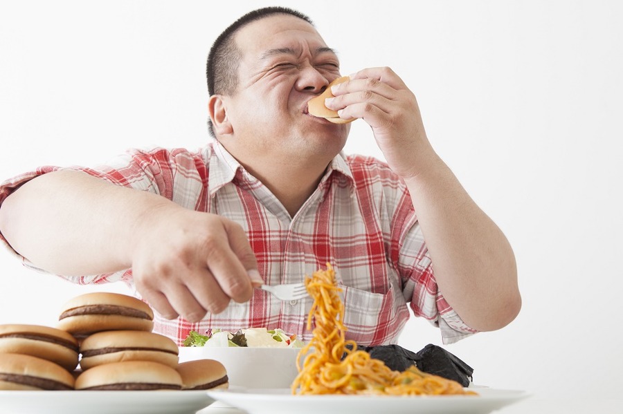 肥満は維持費がかかります。肥満解消で体と財布に優しくしましょ。