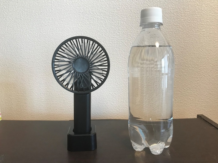 ダイソーのハンディ扇風機(770円)を使ってみた本音レビュー　他メーカーのハンディ扇風機(3000円)との比較も紹介