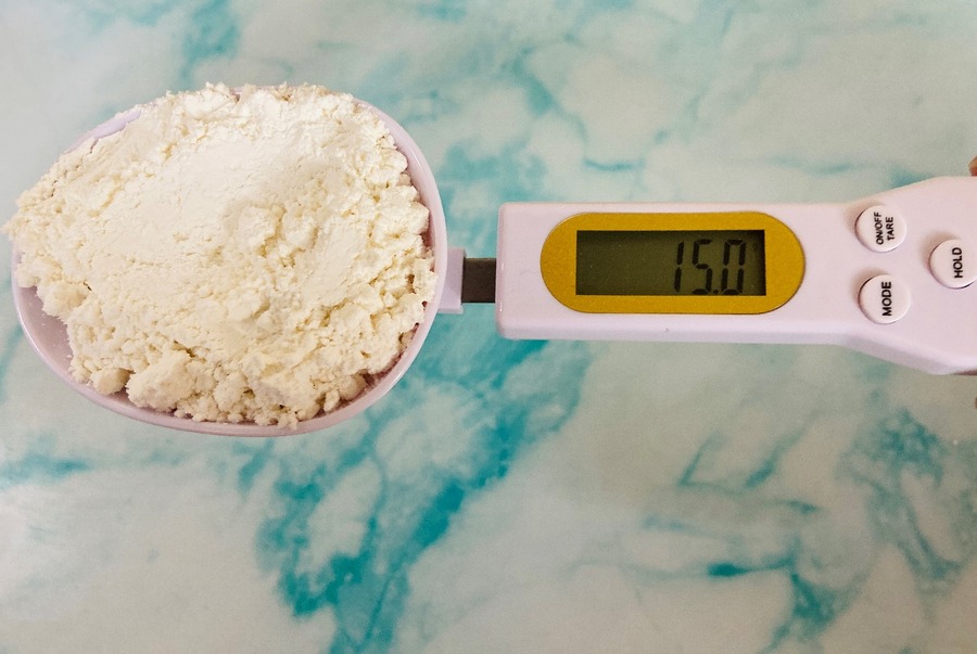 水平な状態を保ちながら計量物を上から乗せるようにしましょう